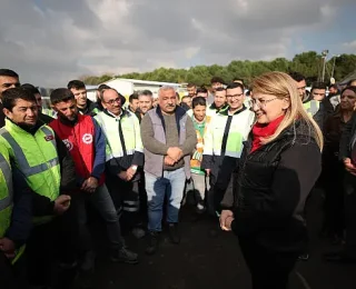 Başkan Ovalıoğlu, yılın son gününde personelle bir araya geldi