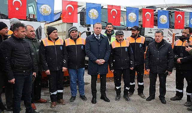 Sivas Belediyesi, kış aylarında şehir içi ulaşımın aksamaması adına 65 araç ve 255 personel ile 7 gün 24 saat görev yapıyor.