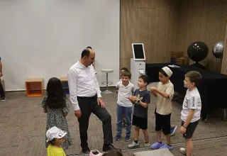Başkan Altay, Konya Bilim Merkezi’nin Yaz Bilim Kamplarına Katılan Çocuklarla Buluştu