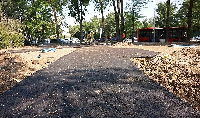 Çankaya’nın Parklarında Yaz Mesaisi Sürüyor