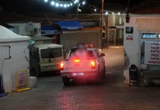 Çeşme’de yaz temizliği ve ilaçlama seferberliği: 24 saat kesintisiz hizmet