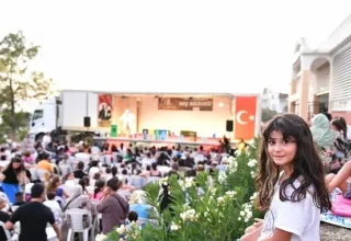 Çiğli’de yaz akşamları tiyatroyla şenleniyor