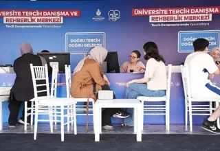 İBB’den YKS Tercih Döneminde Gençlere Rehberlik
