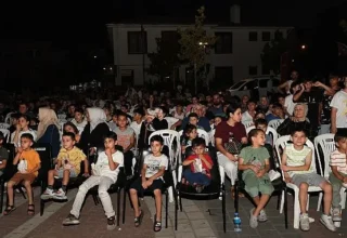 Osmangazi Belediyesi’nin sinema gecelerine yoğun ilgi