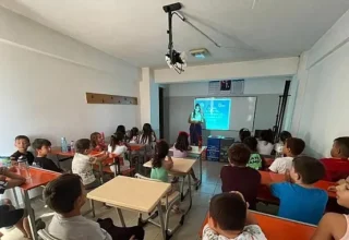 Burhaniye Belediyesi’nden öğrencilere çevre eğitimi
