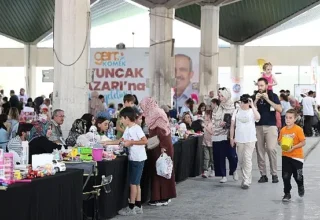 Çocuklar Genç KOMEK 2. El Oyuncak Pazarı İle Farkındalık Kazanıyor