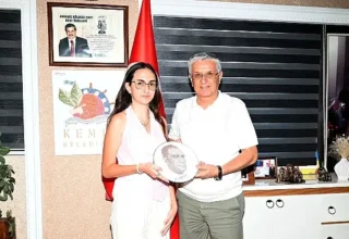 Derece yapan öğrenciden Başkan Topaloğlu’na teşekkür ziyaret