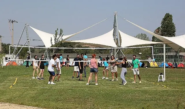 Dünya gençleri Fadıllı’da buluştu