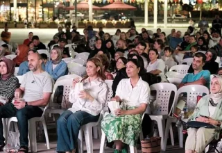 “Gülen Gözler” Milli İrade Meydanı’nda keyif verdi