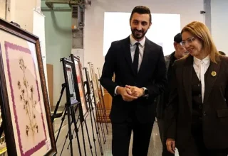 “Kağıtta Açan Çiçekler” sanatseverleri bekliyor