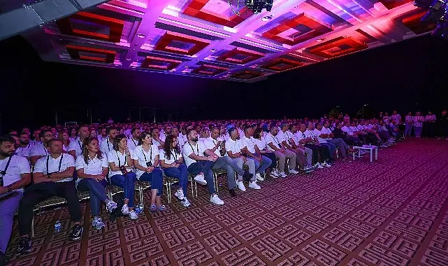 Pusula Holding Antalya’da Gerçekleştirilen Lansman Toplantısıyla Tanıtıldı