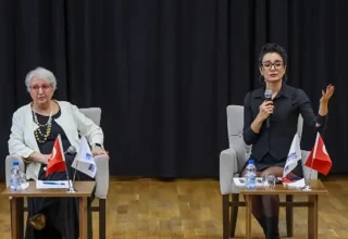 Şule Aydın ile “Tımarhaneden Haber Var” Bakırköy’deydi